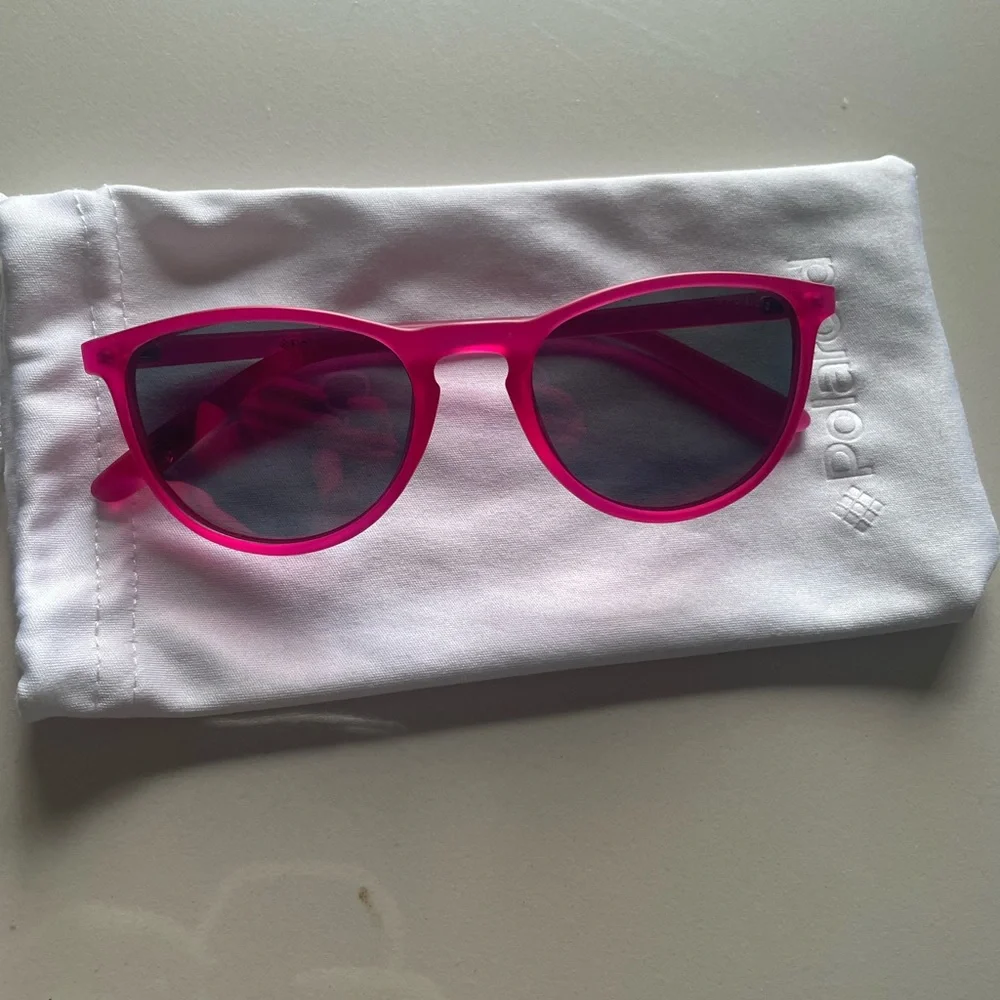 Polaroid Pink Cat-Eye Sunglasses Modern Fashion